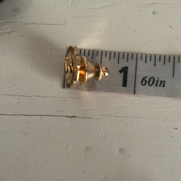 Vintage 1950s MCM Toastmaster International gold tone blue enamel lapel pin - Picture 11 of 12